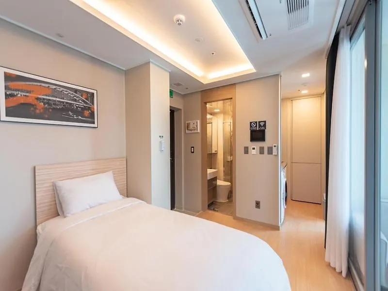 Elmomento Haeundae Hotel Busan 3*,  South Korea