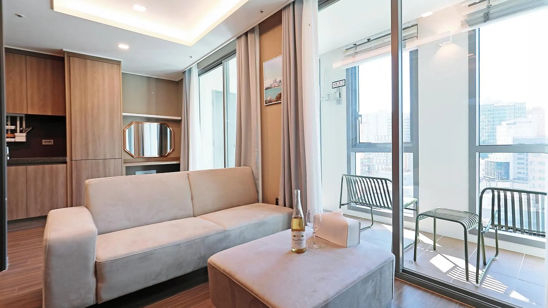 Elmomento Haeundae Hotel Busan 3*,  South Korea